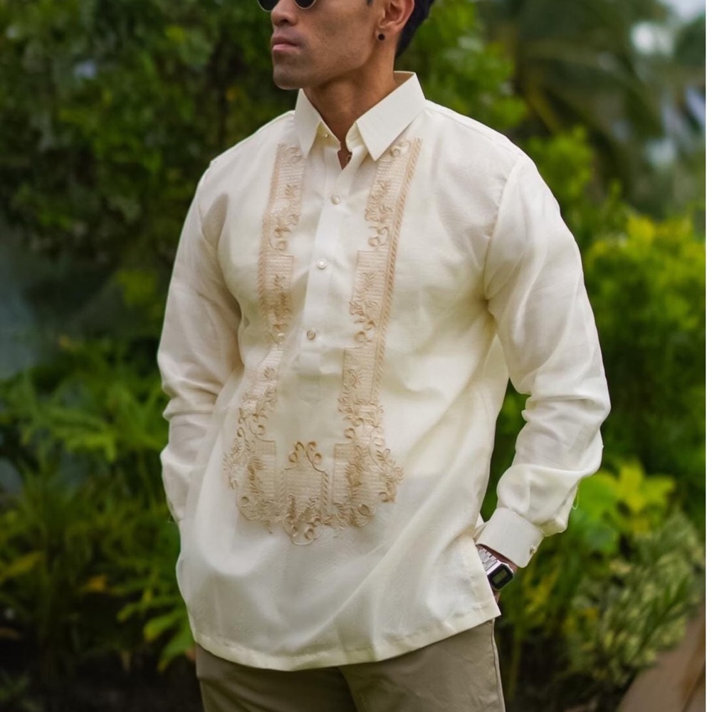 En Barong Filipino Shirt Cream Size‎ Small New Without Tags